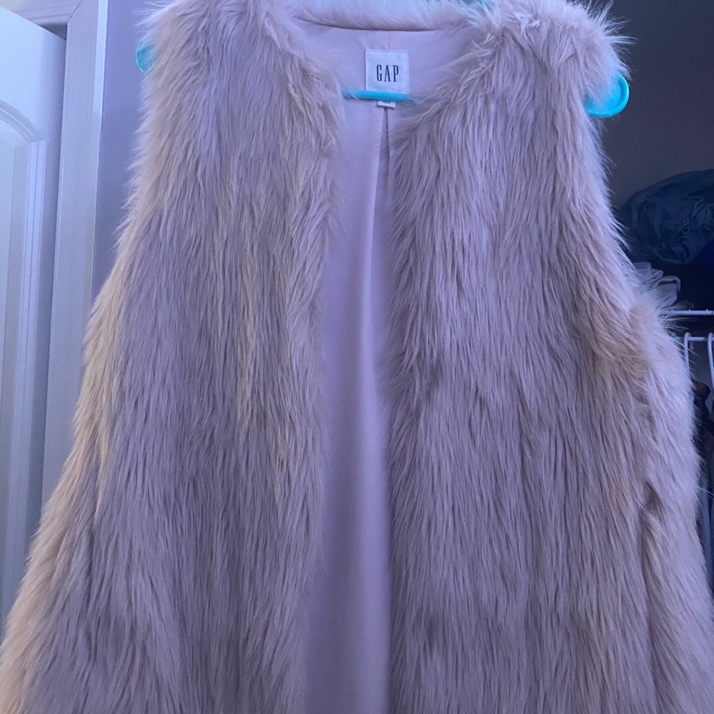 Fur vest.